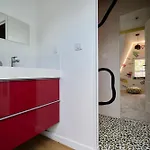 Paillettes Fever, Maison Avec Karaoke, 3 Croix