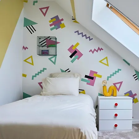 Paillettes Fever, Maison Avec Karaoke, 3 Croix