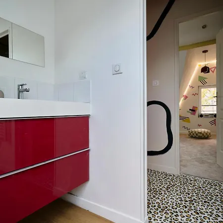 Paillettes Fever, Maison Avec Karaoke, 3 Croix