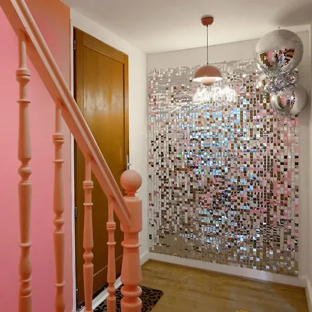 Paillettes Fever, Maison Avec Karaoke, 3 *